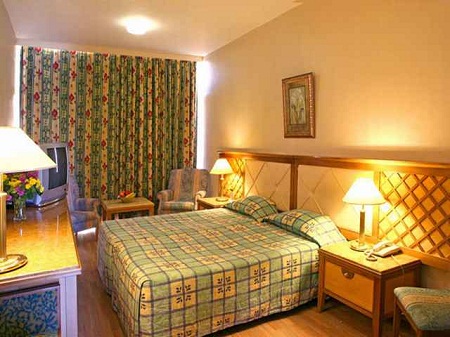 Отели Кипра - номер в 3-звездочной гостинице в Лимассоле